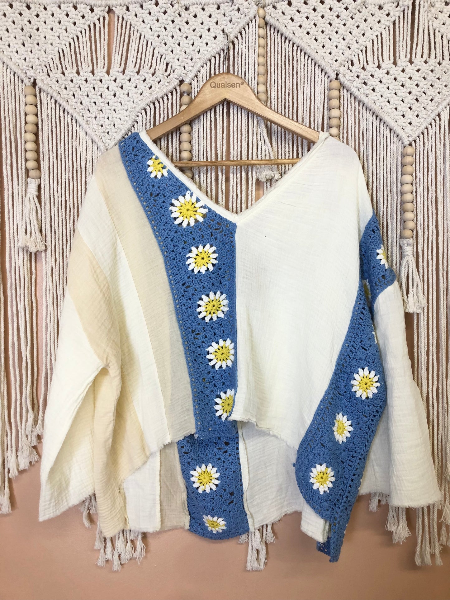 Happy Daisy Crochet Pullover